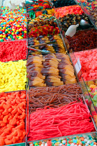 <b>Sweet Talk: A Taste of the Latest Candy and Chocolate Trends</b>“></td><td><p>(<a href=